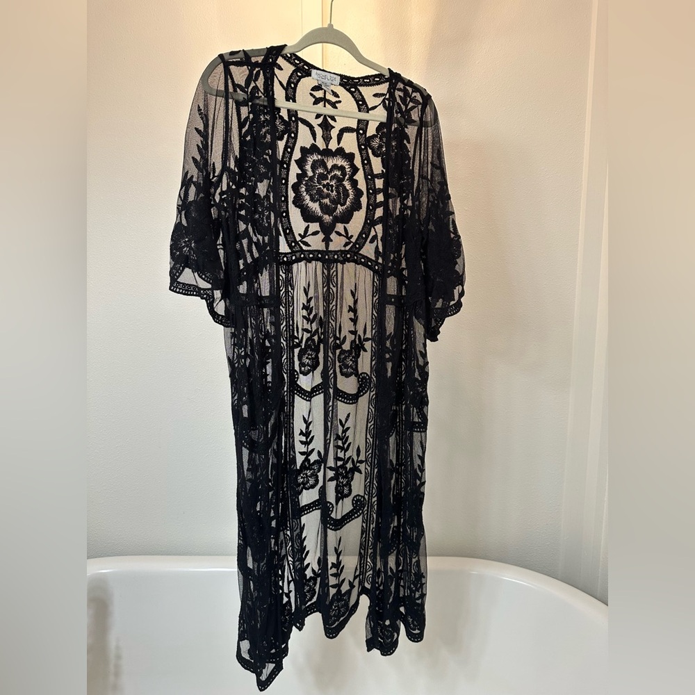 Black lace kimono